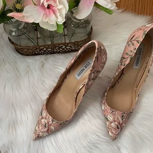 Steve Madden Daisie Pump
